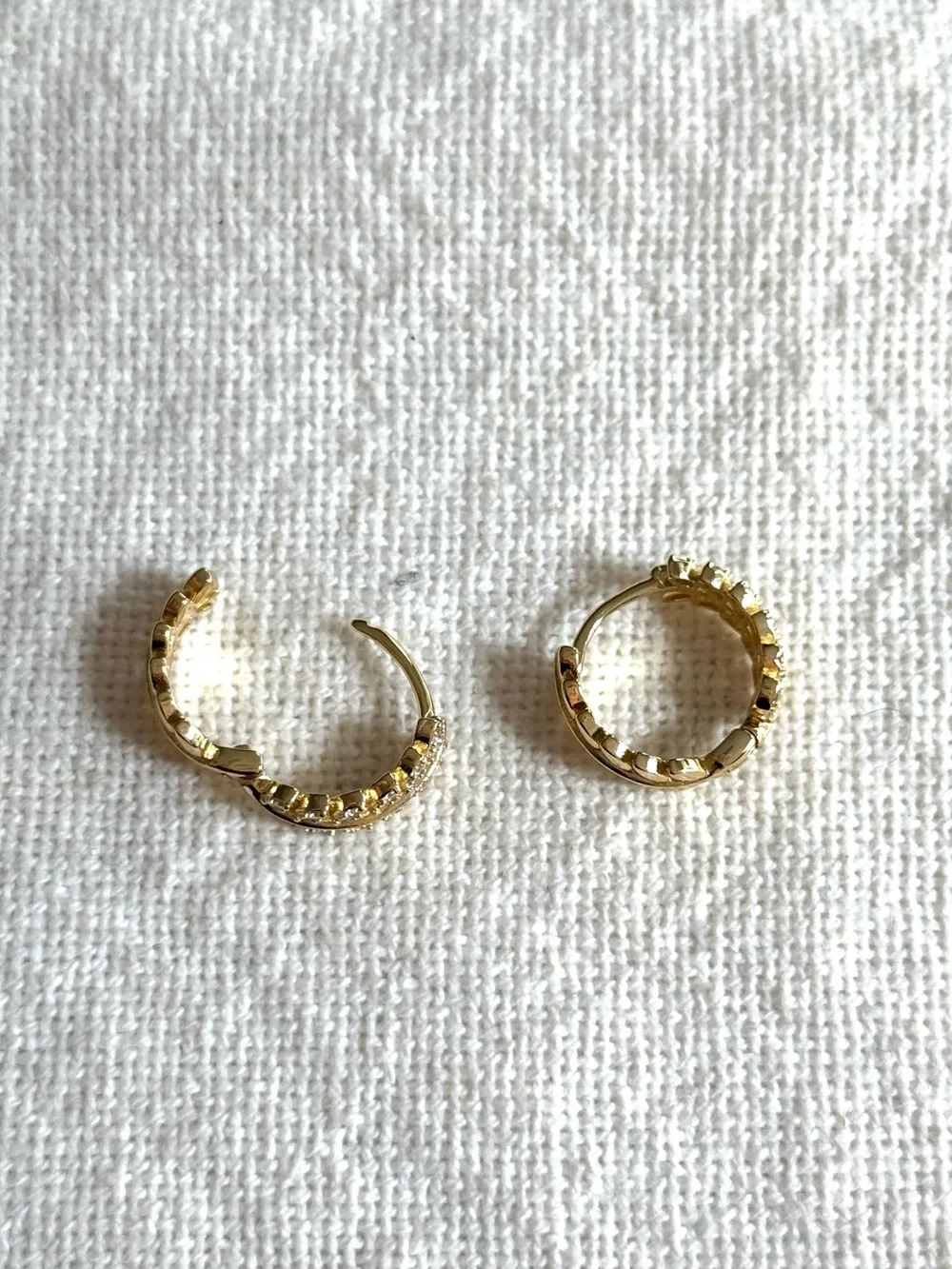 NEW! Gold Leaf Crystal Huggie Earrings - Women Jewelry - Picture 4 of 4